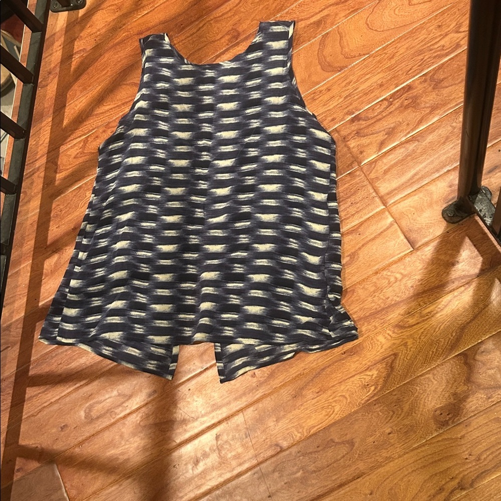 Diega Navy Creme Heathered 100% Silk Open Back Tank Size Medium